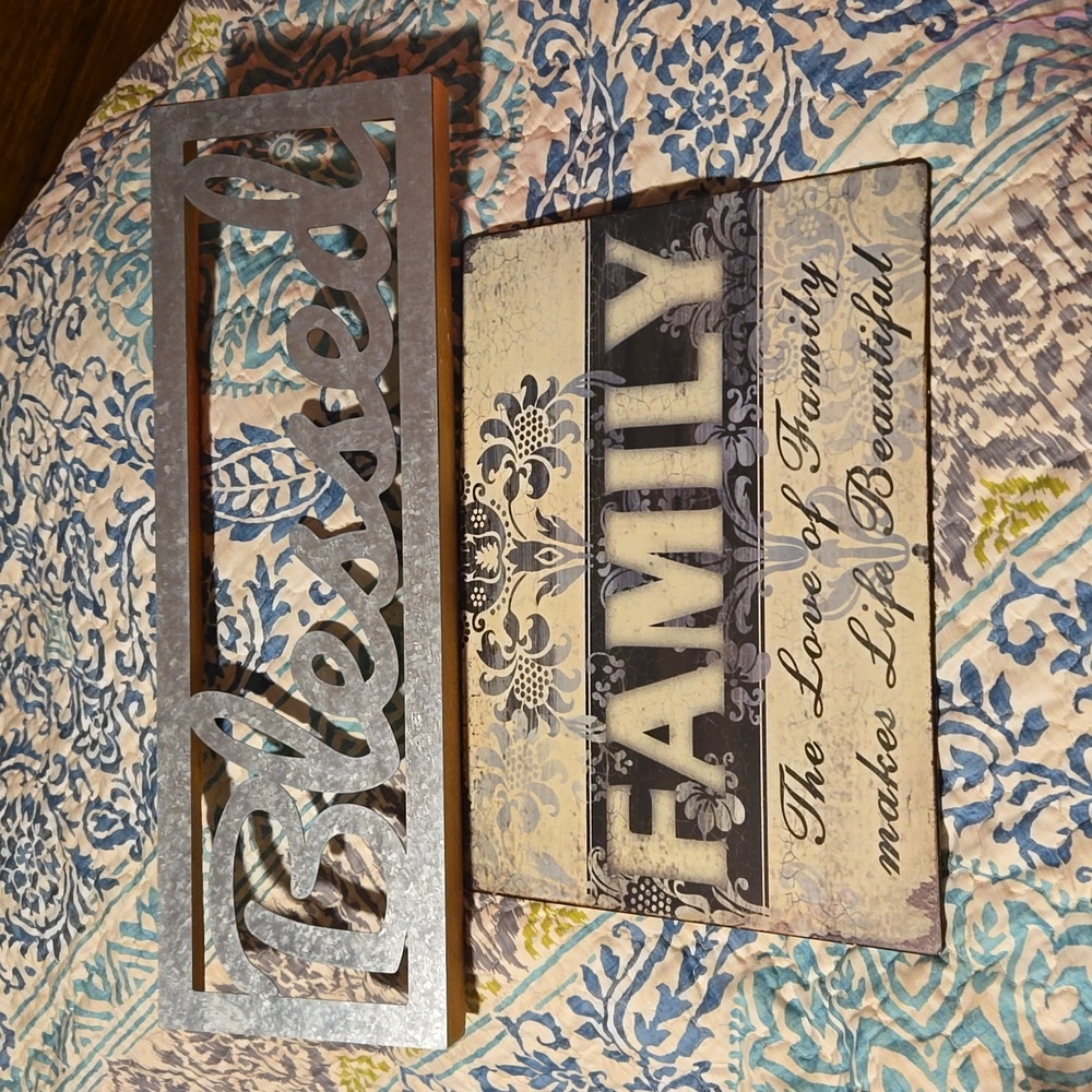 2 hanging pictures